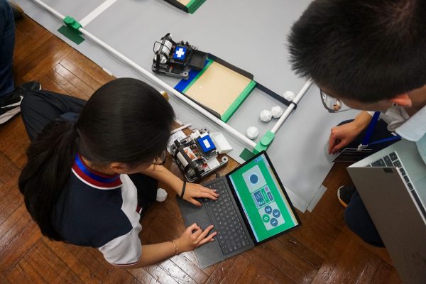 _Students competing during the robotics challenge session
